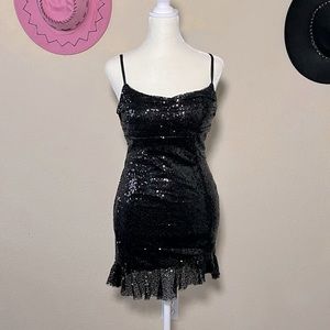 Women’s short spaghetti strap sequin dress